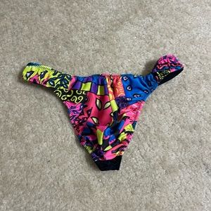 Prevail Thong